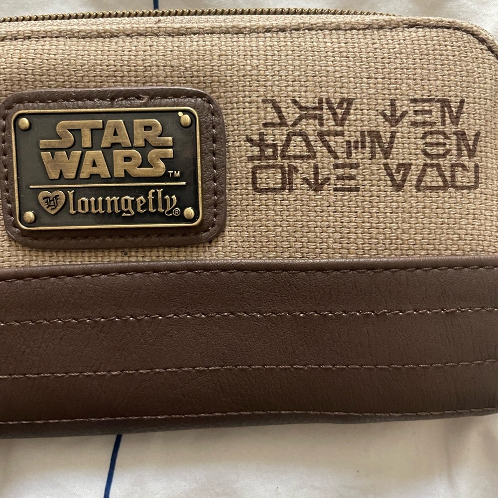 New Loungefly Star Wars Beige and Brown Wallet - Picture 6 of 6